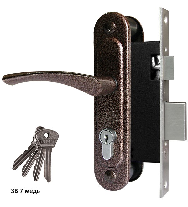 Замок Omega (Омега) врезной цилиндровый с защёлкой в комплекте с ручкой ЗВ7 (медь), 4 кл. Замок Omega (Омега) врезной цилиндровый с защёлкой в комплекте с ручкой ЗВ7 (медь), 4 кл.
